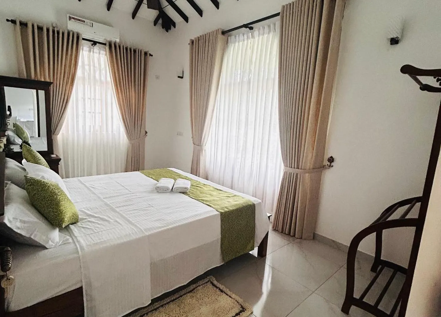 Neem Aura Home Stay Liyanagemulla Sri Lanka