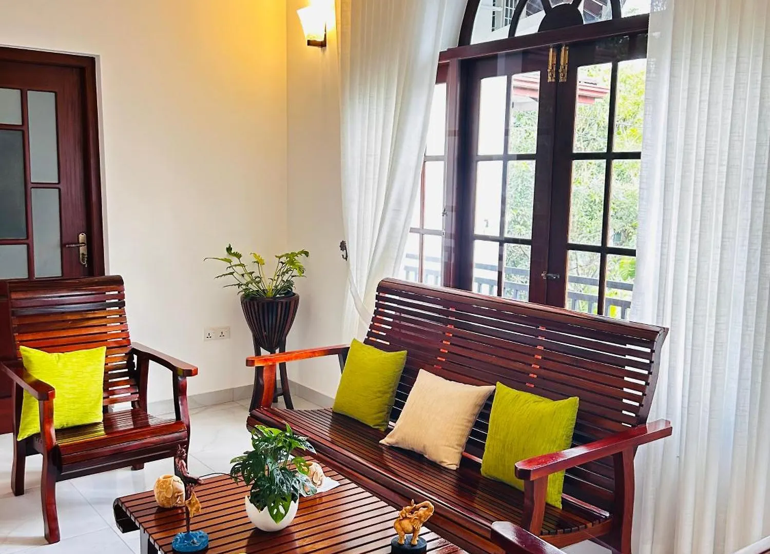 Neem Aura Home Stay Liyanagemulla