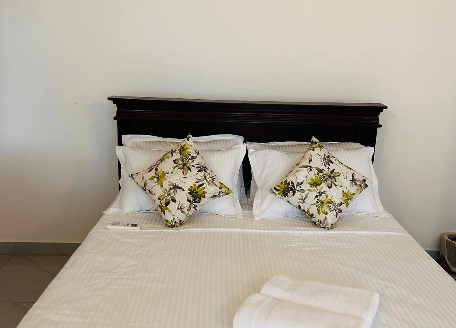 Bed & Breakfast Neem Aura Home Stay Liyanagemulla Sri Lanka